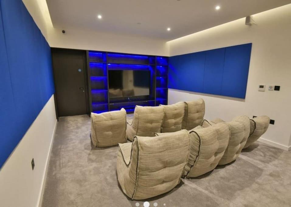 Central Manchester-1Br Apartment Free Parking-Cinema Room Bagian luar foto